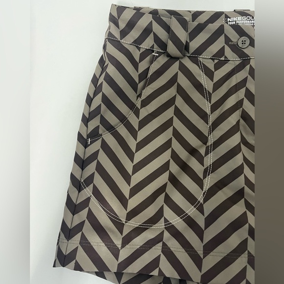 Nike Golf Tour Performance Dri-Fit Shorts - Picture 4 of 8